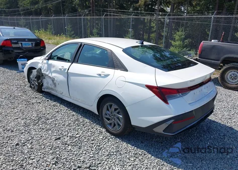 2024 Hyundai Elantra Sel z USA, uszkodzony, nr VIN KMHLM4DG6RU648718